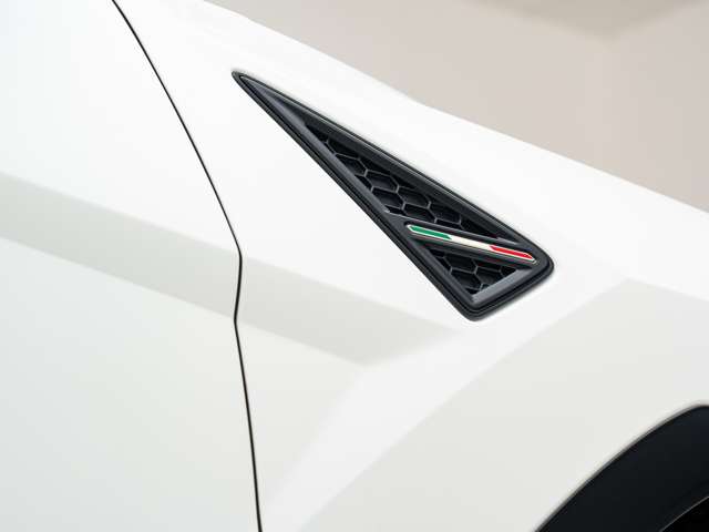 Lamborghini ウルス 11