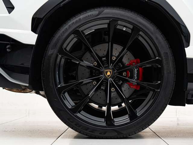 Lamborghini ウルス 9