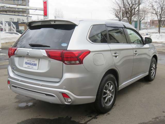 Mitsubishi Outlander PHEV 3