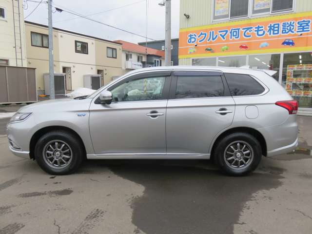 Mitsubishi Outlander PHEV 10