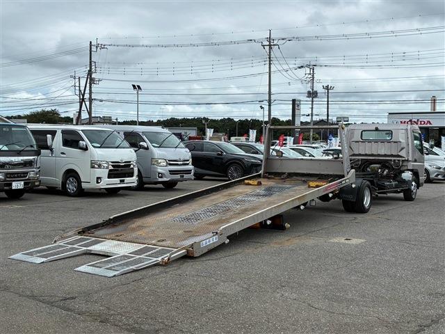 Mitsubishi Fuso Canter 4