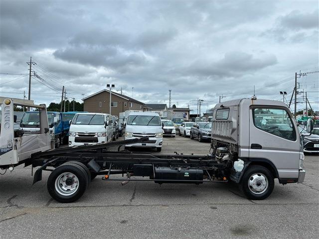 Mitsubishi Fuso Canter 7