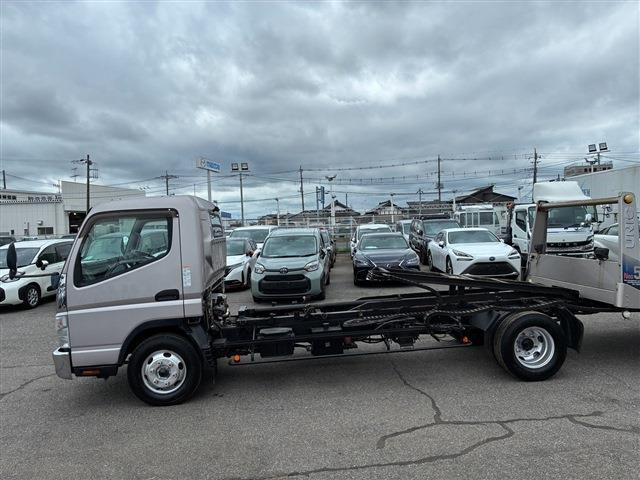 Mitsubishi Fuso Canter 8