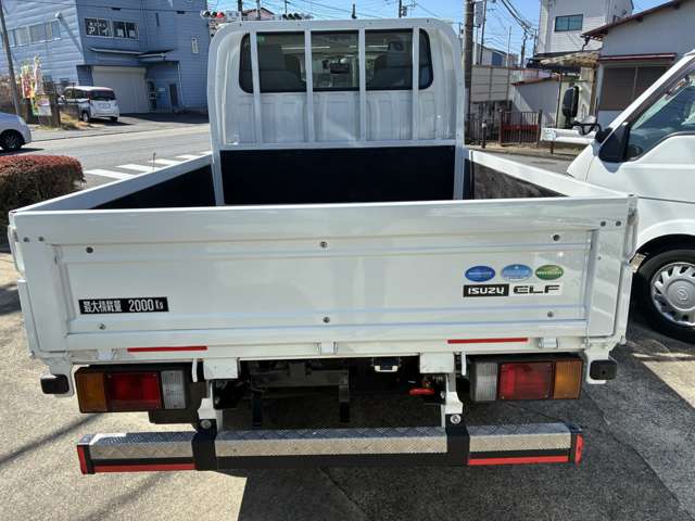 Isuzu Elf 12
