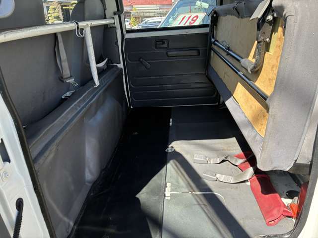 Isuzu Elf 10