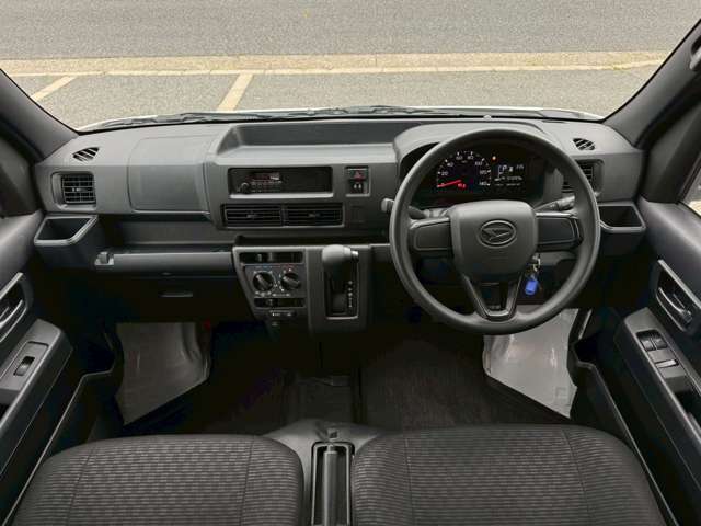 Daihatsu Hijet Cargo 3