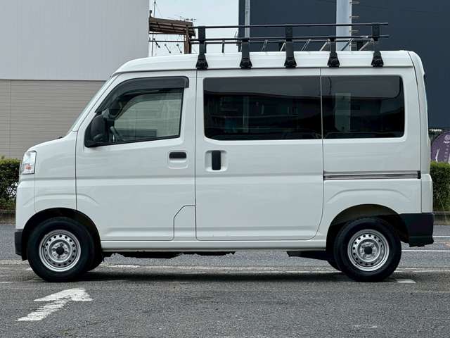 Daihatsu Hijet Cargo 8