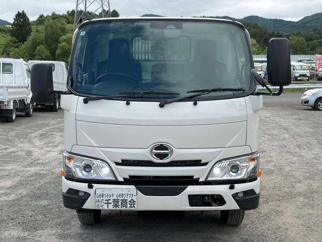 Hino Dutro 2