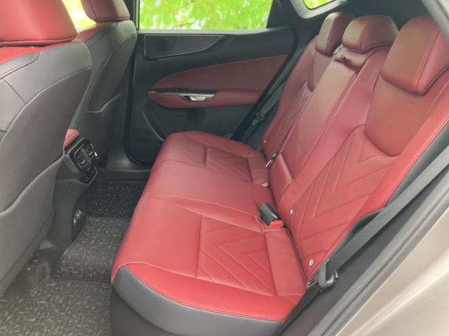 Lexus NX 9