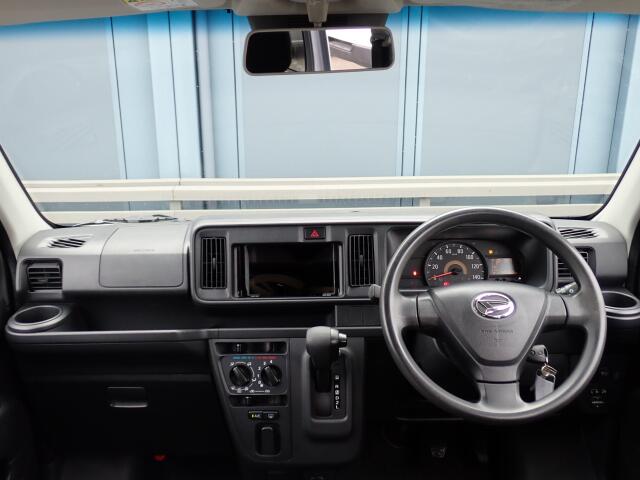 Daihatsu Hijet Cargo 5