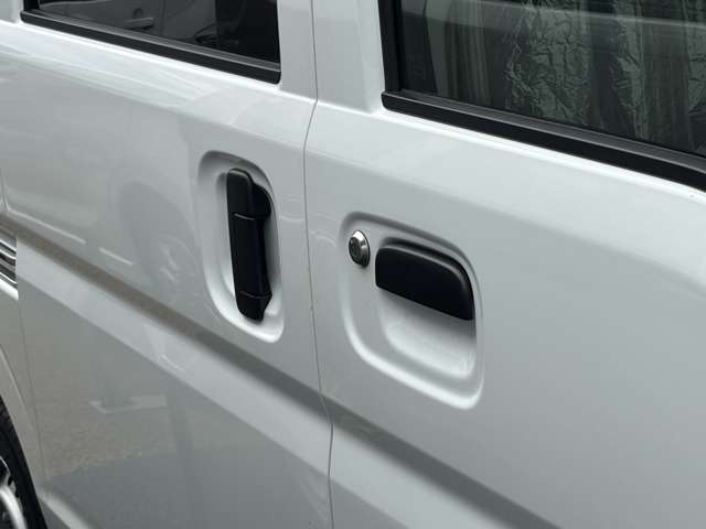 Nissan NV100 Clipper 12