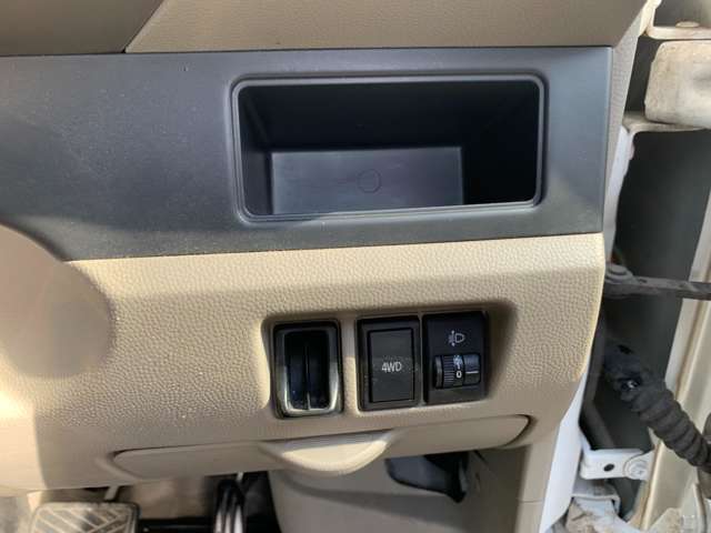 Nissan NV100 Clipper 12