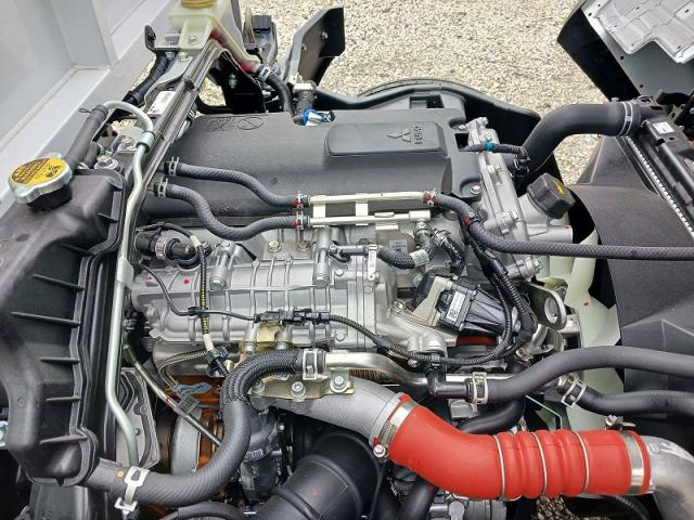 Mitsubishi Fuso Canter 8