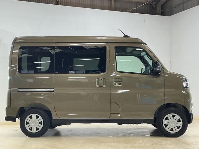 Daihatsu Atrai 11