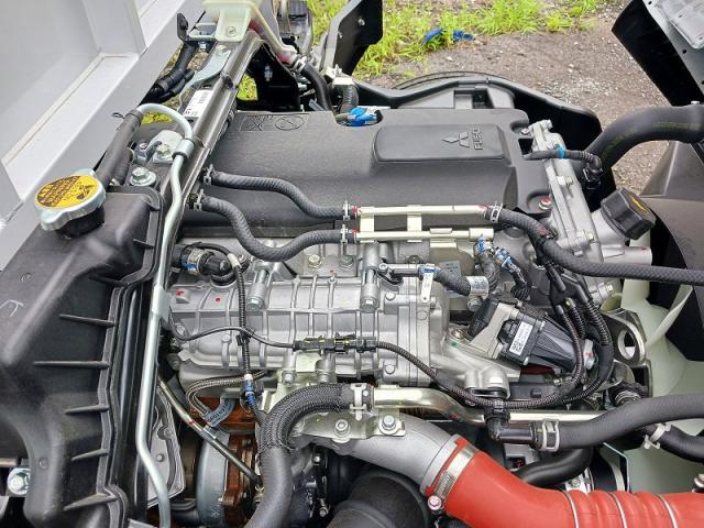 Mitsubishi Fuso Canter 8