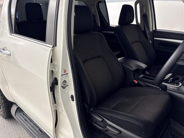 Toyota Hilux 11