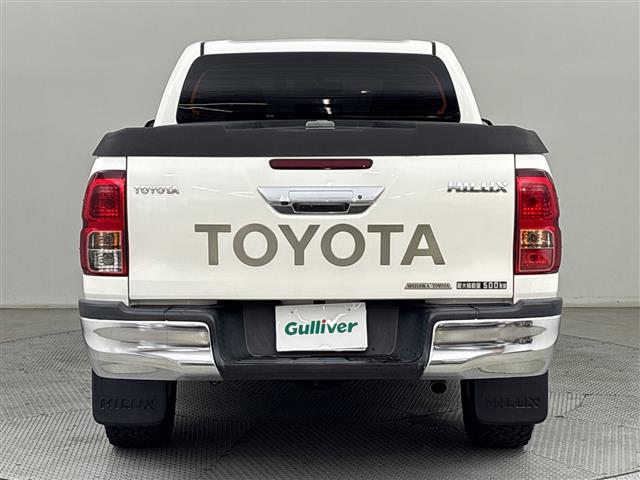 Toyota Hilux 8