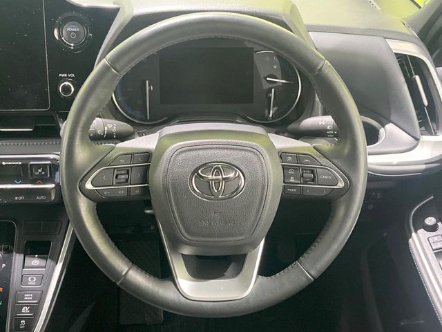 Toyota Voxy 12