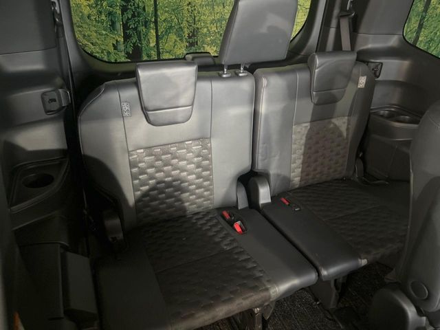 Toyota Voxy 10