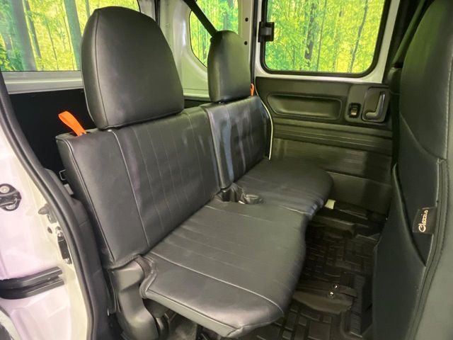 Honda N-VAN 9