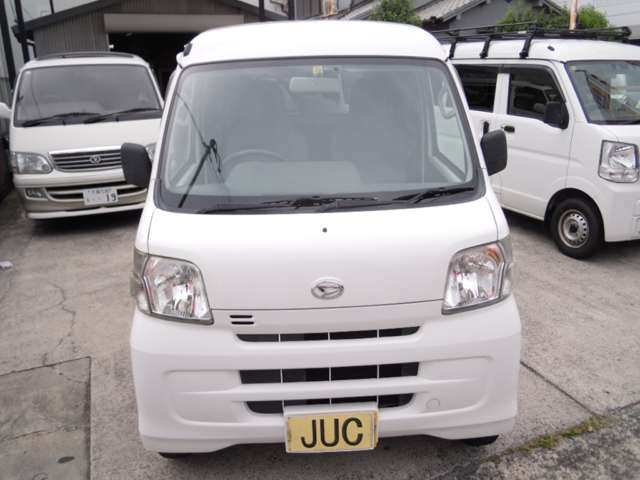 Daihatsu Hijet Cargo 2