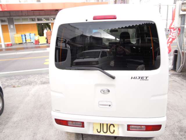 Daihatsu Hijet Cargo 8