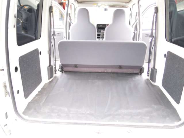 Daihatsu Hijet Cargo 10