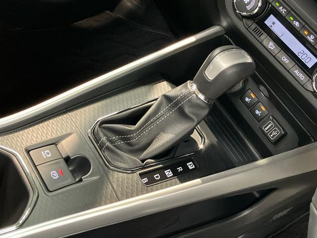 Daihatsu Rocky 10