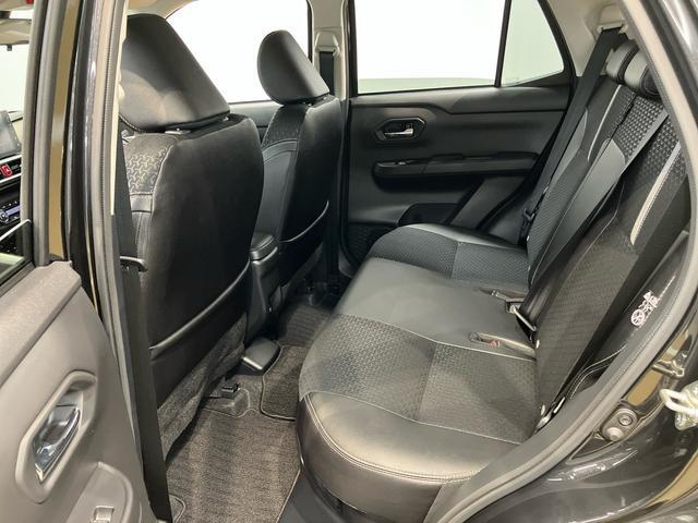 Daihatsu Rocky 6