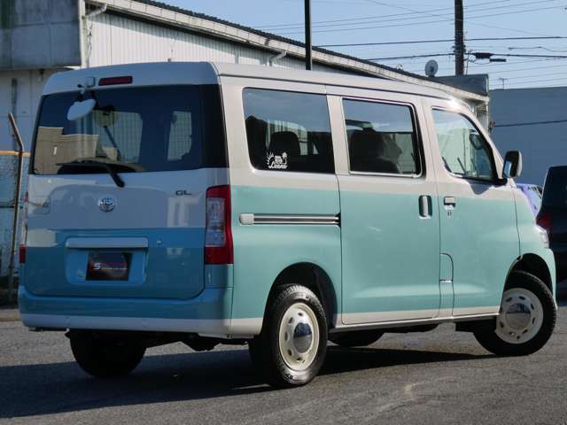 Toyota Town Ace Van 2