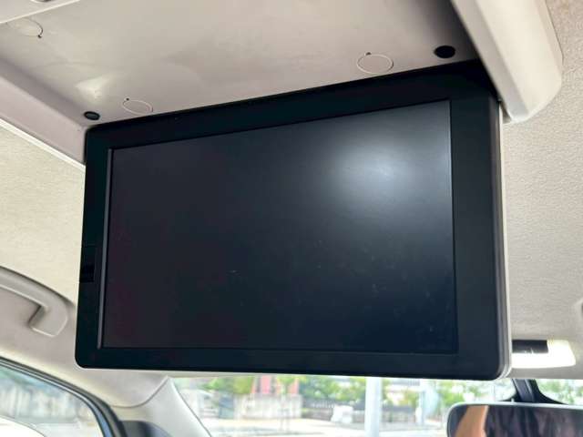 Nissan Serena 7