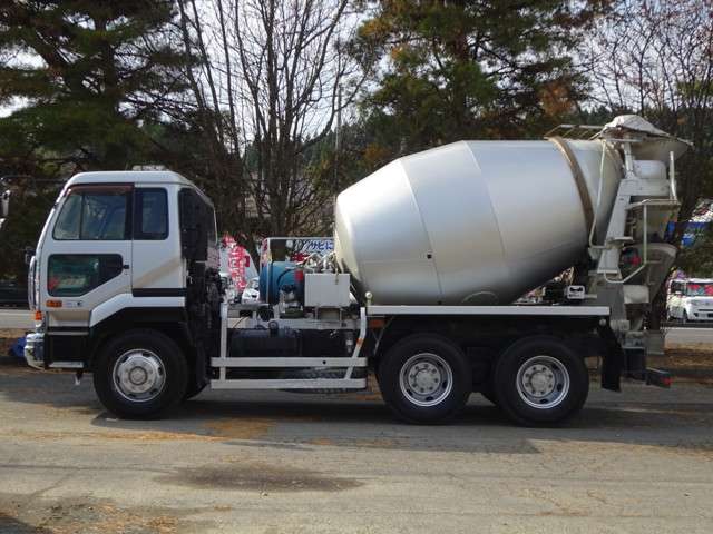 UD Trucks Big Thumb 5