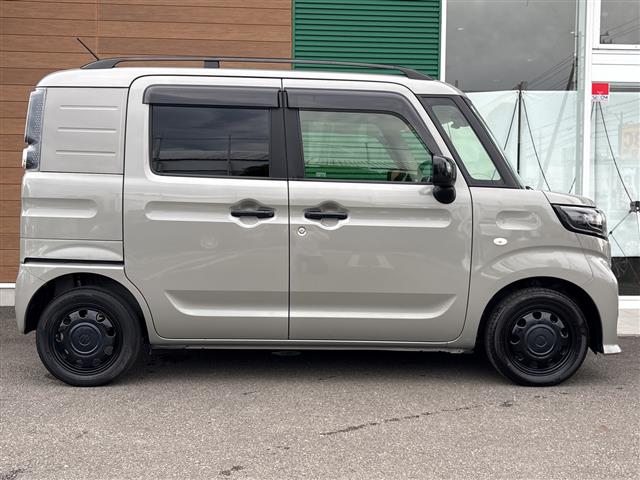 Suzuki Spacia Base 11