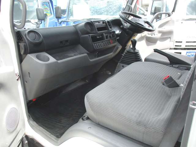 Hino Dutro 11