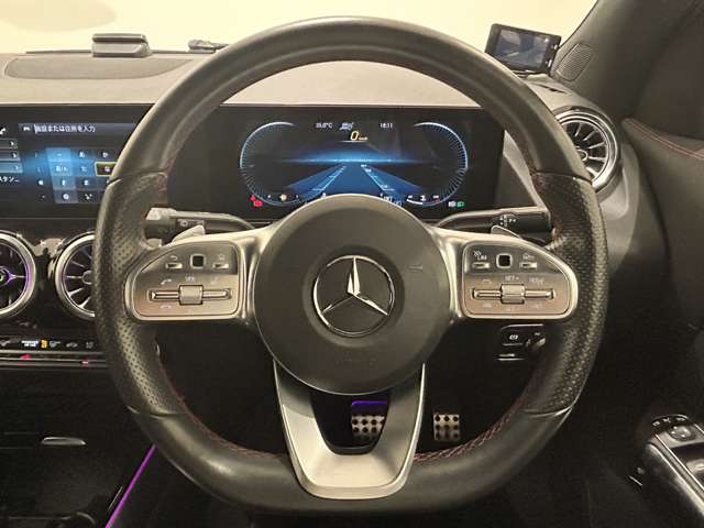 Mercedes-Benz GLA-Class 10