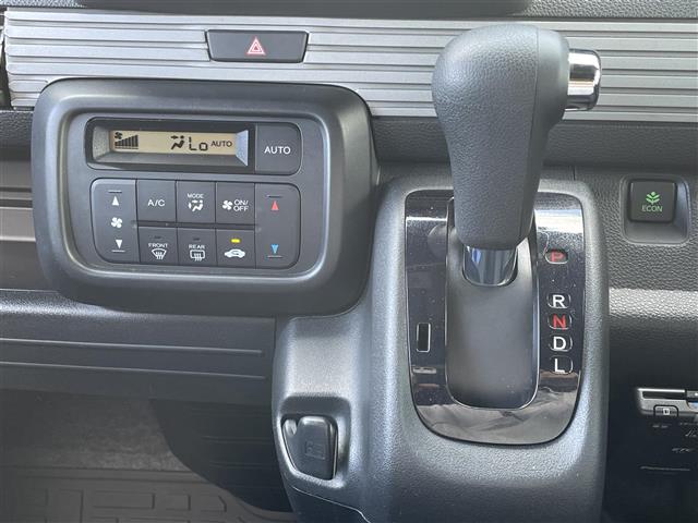 Honda N-VAN 8