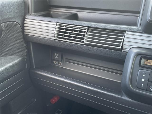 Honda N-VAN 9