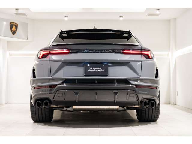 Lamborghini ウルス 8