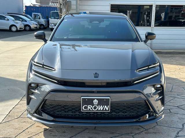 Toyota Crown Sport 3