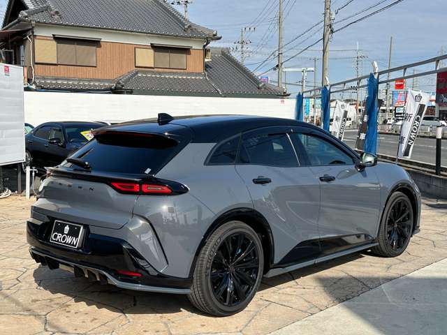 Toyota Crown Sport 6