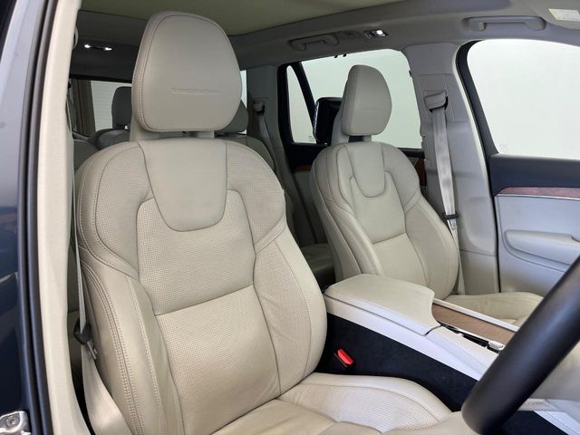 Volvo XC90 12