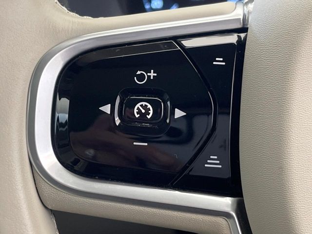 Volvo XC90 10