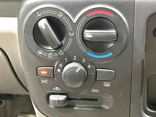 Nissan NV100 Clipper 4