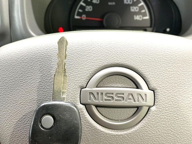 Nissan NV100 Clipper 6
