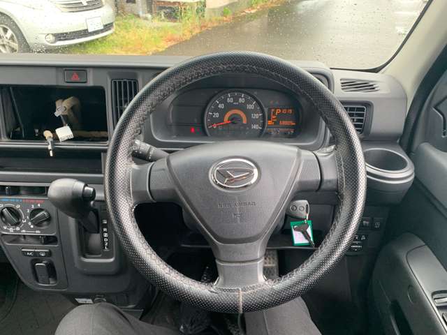 Daihatsu Hijet Cargo 12