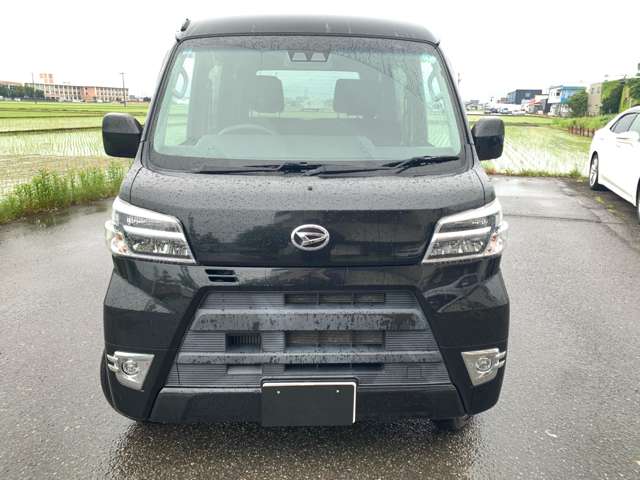 Daihatsu Hijet Cargo 2