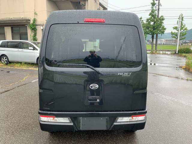 Daihatsu Hijet Cargo 3