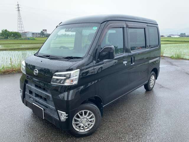 Daihatsu Hijet Cargo 4