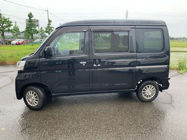Daihatsu Hijet Cargo 6