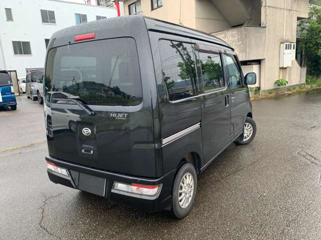 Daihatsu Hijet Cargo 8